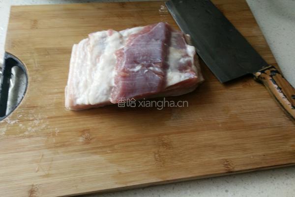 蒜泥白肉的做法图解1
