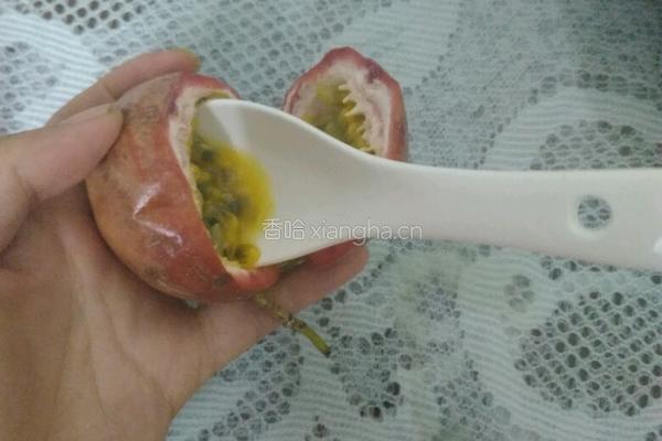 百香果芒果柠檬味汽水的做法图解3