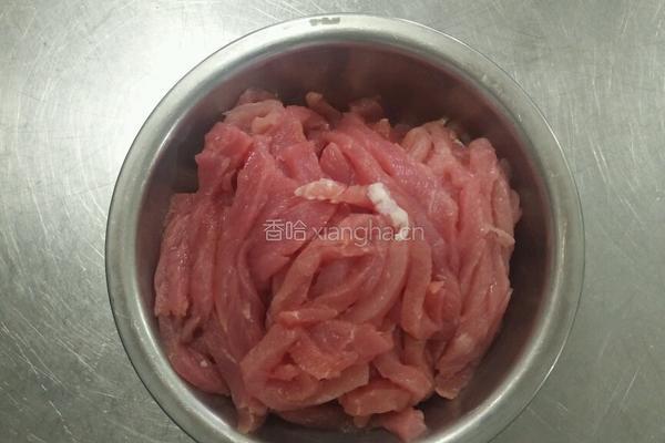 干煸肉丝的做法图解1