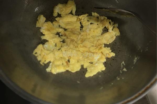 黄瓜火腿蛋炒饭的做法图解2