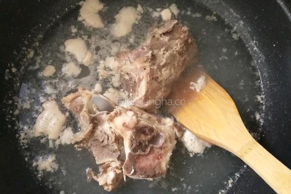 筒骨冬瓜汤的做法图解2