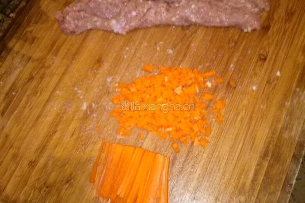 鸡蛋肉卷的做法图解2