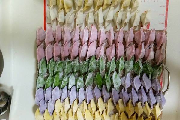 彩色饺子的做法图解10