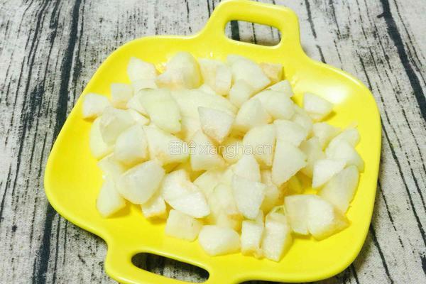 香梨百合无花果冰糖羹的做法图解2