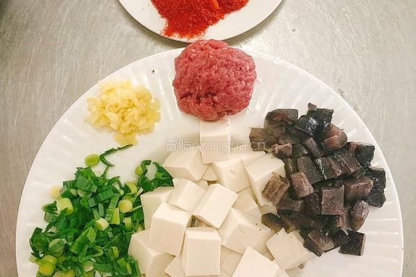 麻婆豆腐烧海参的做法图解2