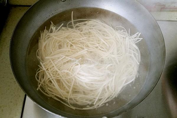 香菇肉丝面的做法图解3