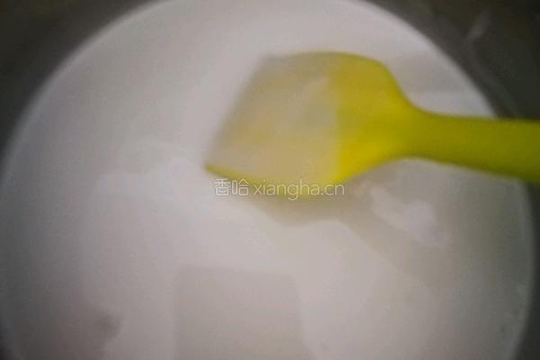 红豆沙馅椰蓉卷的做法图解1