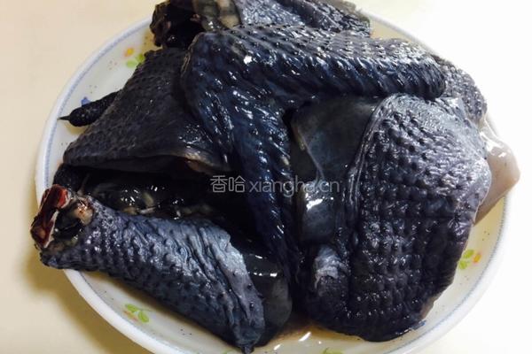 椰皇乌鸡汤（秋冬滋润）的做法图解1