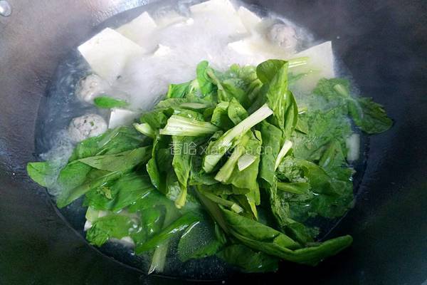 青菜豆腐丸子汤的做法图解7