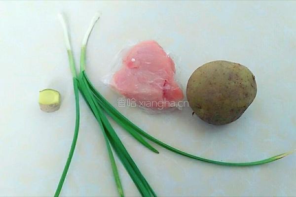 土豆炒肉丝的做法图解1