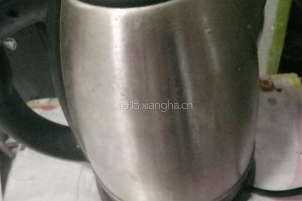 泡面的做法图解1