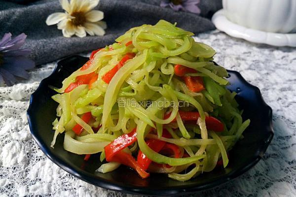 红椒炒佛手瓜丝的做法图解9