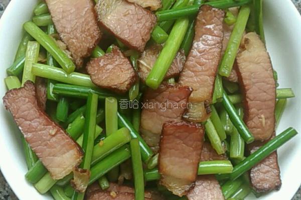 熏肉炒蒜苔的做法图解10