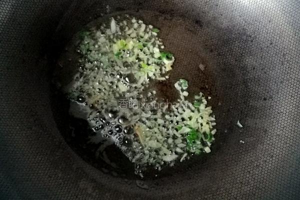 白菜炖肉丸的做法图解2