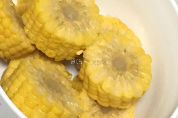 玉米排骨汤的做法图解3