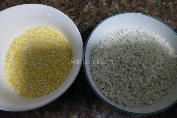 黏玉米（渣)粥的做法图解1