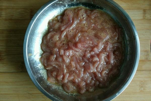 京酱肉丝的做法图解1