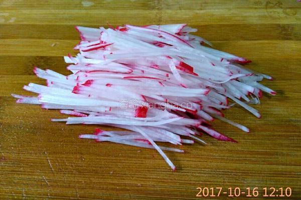 凉拌萝卜丝的做法图解2