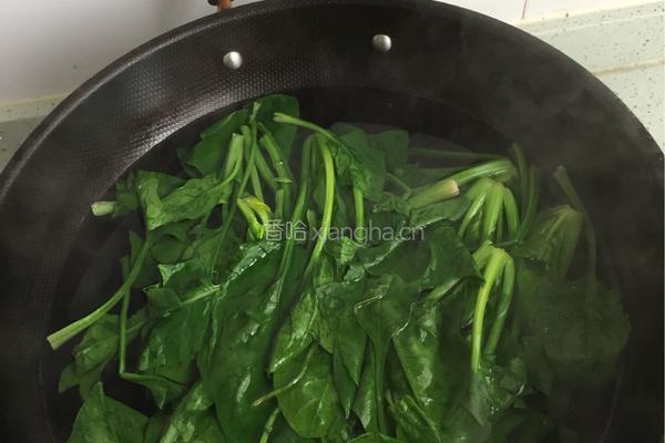 枸杞菠菜的做法图解1