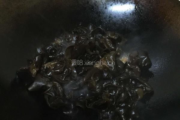 香葱虾米炒木耳的做法图解6