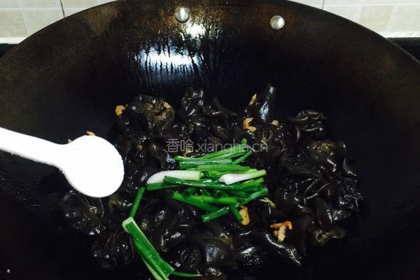 香葱虾米炒木耳的做法图解8