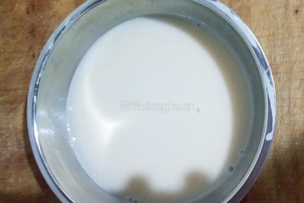 9寸烤箱洋葱披萨的做法图解3
