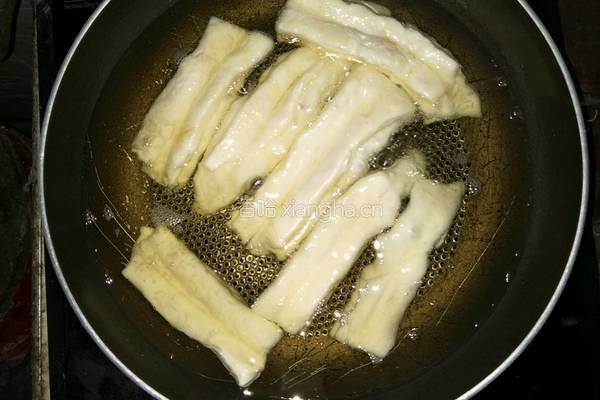自制油条的做法图解7