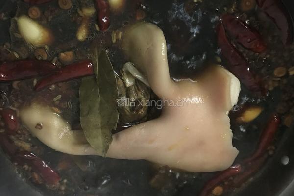 卤猪耳的做法图解4