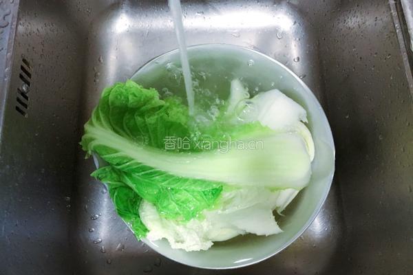 白菜蚬子猪肉馅饺子的做法图解3