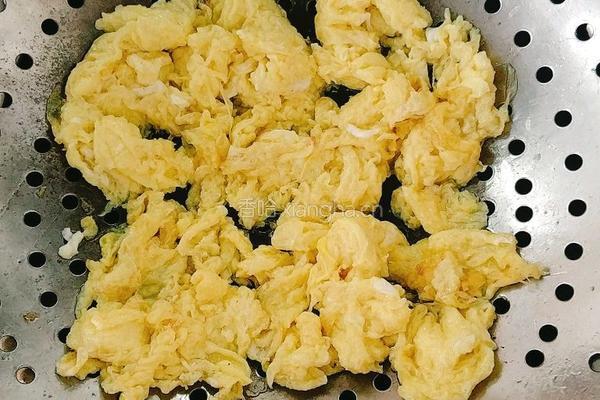 虾皮豆腐炒蛋的做法图解6