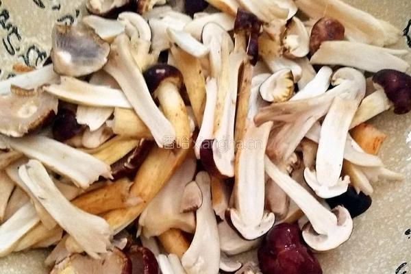 松茸炒火腿的做法图解1