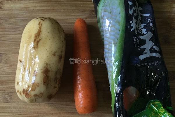 莲藕玉米龙骨汤（电炖锅版）的做法图解2