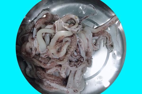 鱿鱼豆腐胡辣汤的做法图解2