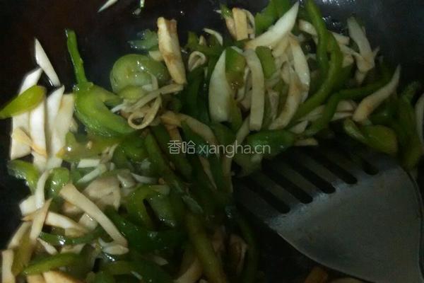 青椒素炒杏鲍菇的做法图解9
