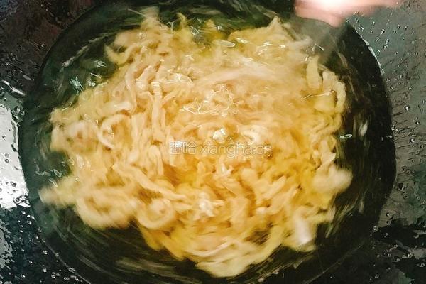 韭黄肉丝的做法图解3