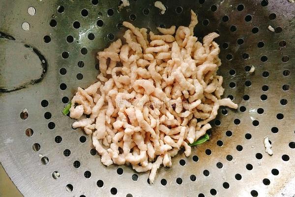 韭黄肉丝的做法图解4