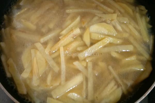 土豆香菜汤的做法图解3
