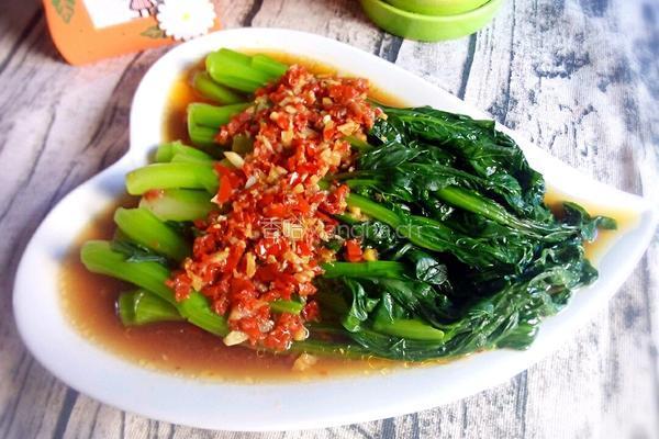 蚝油菜心(剁椒版）的做法图解1
