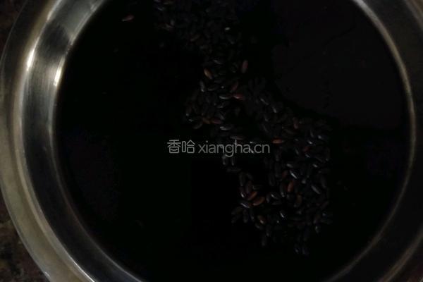 紫薯黑米粥的做法图解2