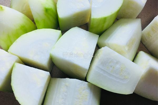 干贝节瓜煲筒骨的做法图解7