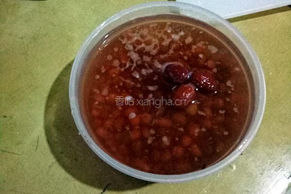 红豆羹的做法图解1