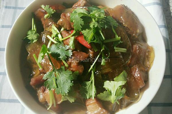 五花肉炖粉条的做法图解5