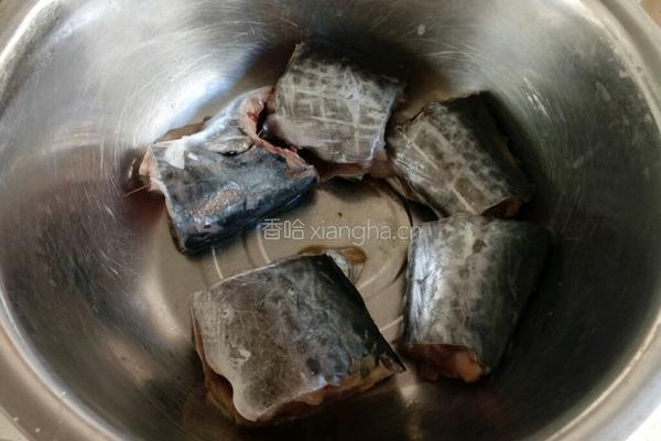 燕鱼豆腐炖粉条的做法图解2