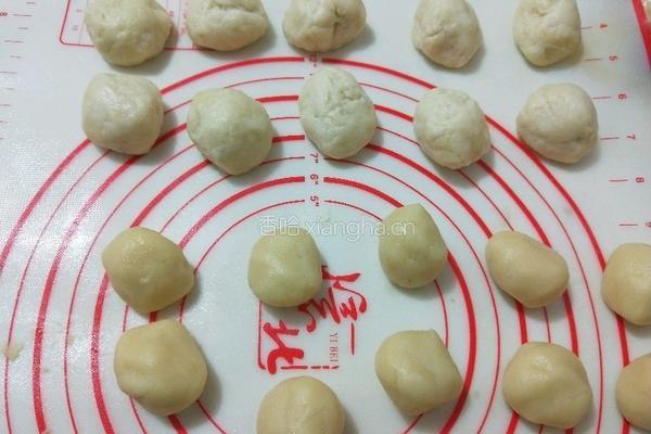 紫薯蛋黄酥的做法图解8