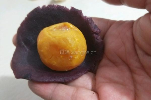 紫薯蛋黄酥的做法图解13