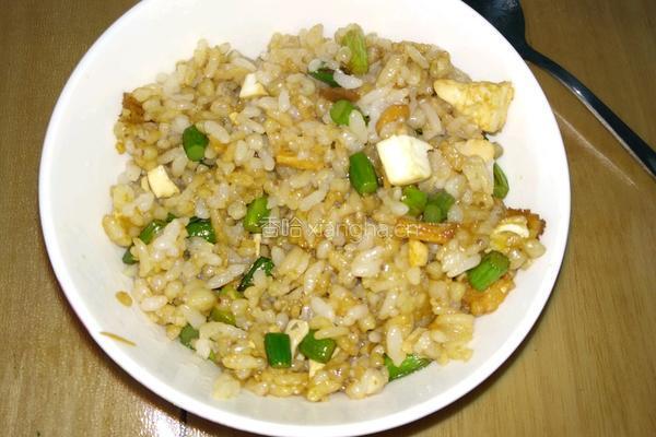咸蛋板筋炒饭的做法图解7
