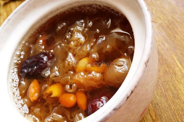 红枣桂圆莲子羹的做法图解14