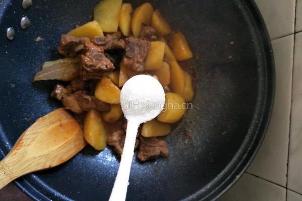 土豆烧排骨的做法图解14