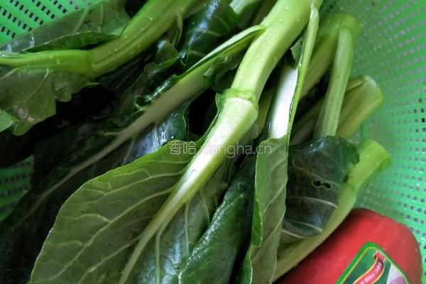火腿青菜豆腐汤的做法图解1