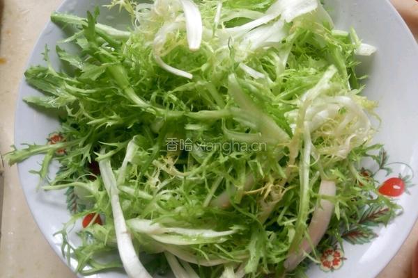 番茄酱拌苦菊的做法图解1
